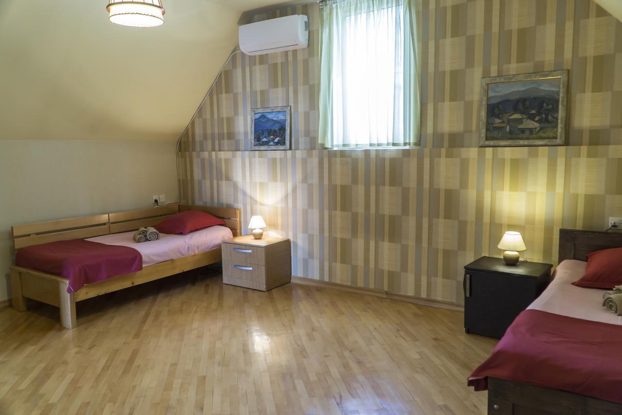 4Bd Appartaments With Cozy Garden Тбилиси Экстерьер фото