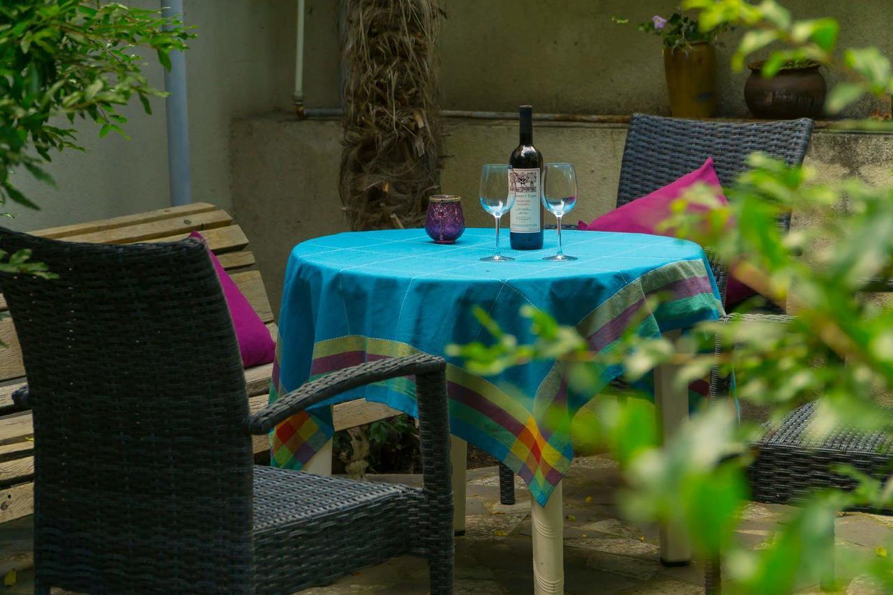 4Bd Appartaments With Cozy Garden Тбилиси Экстерьер фото