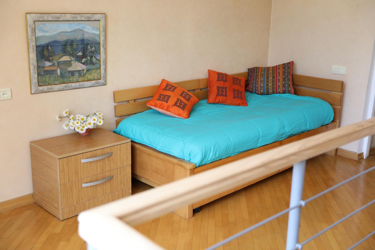 4Bd Appartaments With Cozy Garden Тбилиси Экстерьер фото