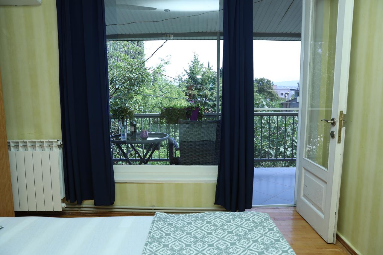 4Bd Appartaments With Cozy Garden Тбилиси Экстерьер фото